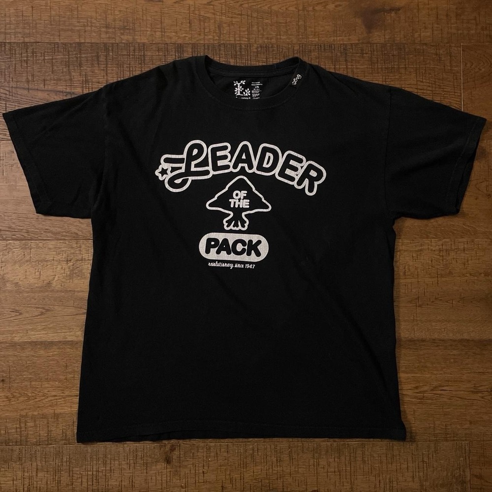 LRG Lifted Research Group Mens Black Leader of the Pack Graphic Tee Shirt L